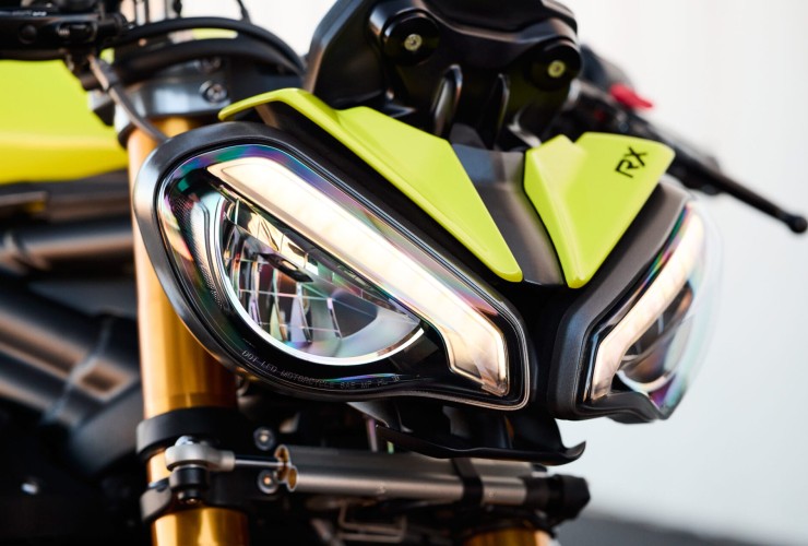 TRIUMPH Speed Triple 1200 RX (2025): Exclusive Power Edition in a limited edition 66 OE SpeedTriple1200RX MY25 08346 JP