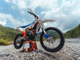 R R！ Kawasaki Z900 2024 Price in Namakkal - on road price of Z900