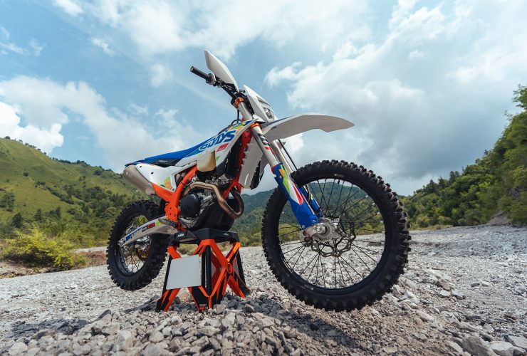 KTM EXC 6DAYS 2026: Sondereditionen für die härteste Enduro-Woche des Jahres 60 707989 MY26 KTM 450 EXC F 6DAYS KTM EXC 6DAYS STATIC