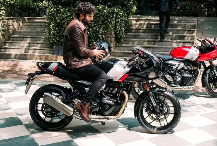 Triumph Thruxton 400 – Classic café racer with 398cc engine and sporty look launches in India 57 Triumph Thruxton 400 9 1
