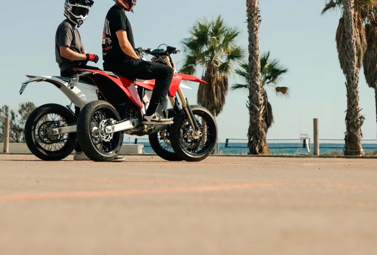 Stark Varg SM: Leistungsstarke Elektro-Supermoto mit außergewöhnlichem Leistungsgewicht 42 Stark Varg SM 2025 5 1