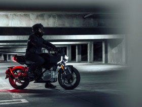 Zero Motorcycles at EICMA 2025: New LS1 urban scooter and the updated model range for 2026 57 Zero Lompico 1