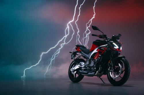 02 Aprilia Tuono 457