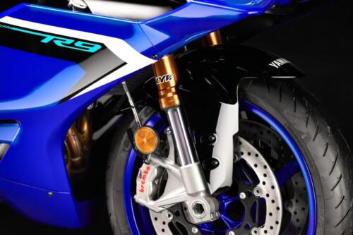 2025_YAM_YZF900R9_EU_DPBMC_DET_005_03_preview_1