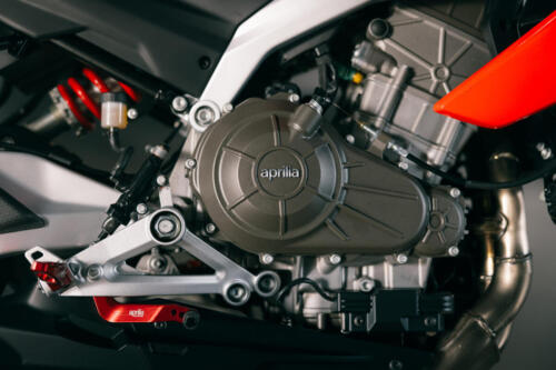 28 Aprilia Tuono 457