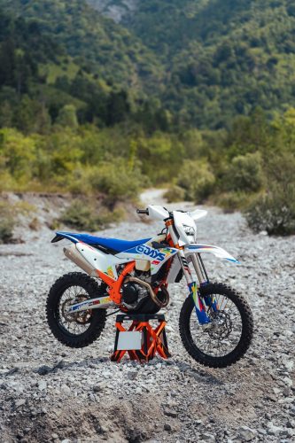 707987_MY26-KTM-450-EXC-F-6DAYS_KTM EXC 6DAYS_STATIC