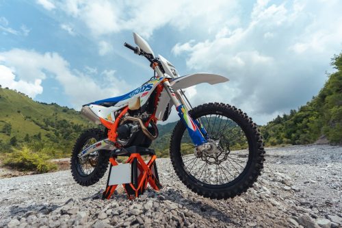 707989_MY26-KTM-450-EXC-F-6DAYS_KTM EXC 6DAYS_STATIC