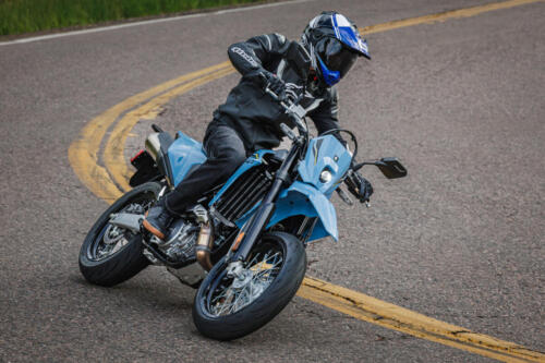 DR-Z400SMRLM5_action_23