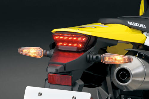 DR-Z400SRJM5_Rear_turn_signal_ON