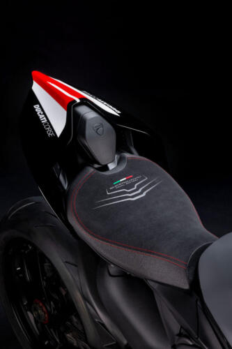 Ducati Panigale V2 Superquadro Final Edition (35)