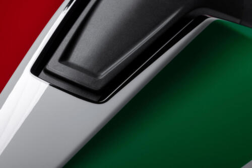 Ducati Panigale V4 Tricolore - 2025 (12)