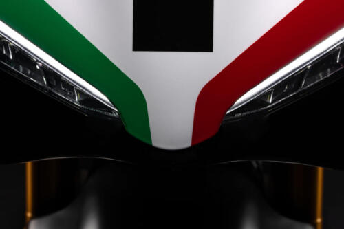 Ducati Panigale V4 Tricolore - 2025 (15)
