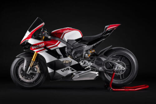 Ducati Panigale V4 Tricolore - 2025 (33)