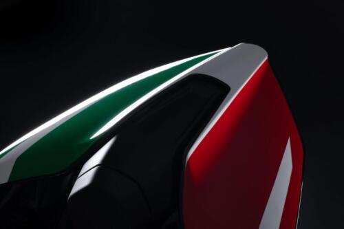 Ducati Panigale V4 Tricolore - 2025 (4)