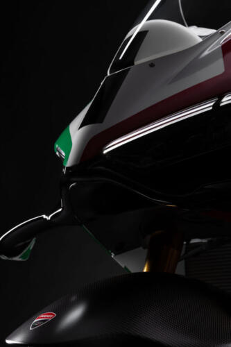 Ducati Panigale V4 Tricolore - 2025 (49)