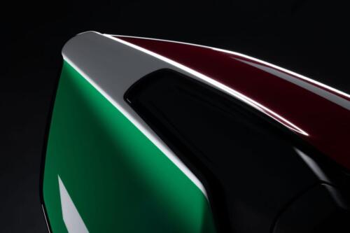 Ducati Panigale V4 Tricolore - 2025 (5)