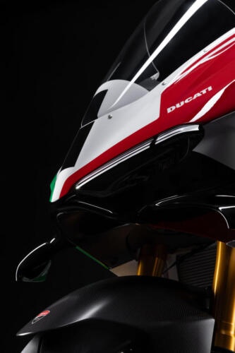 Ducati Panigale V4 Tricolore - 2025 (50)