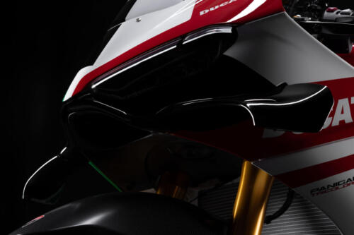 Ducati Panigale V4 Tricolore - 2025 (51)