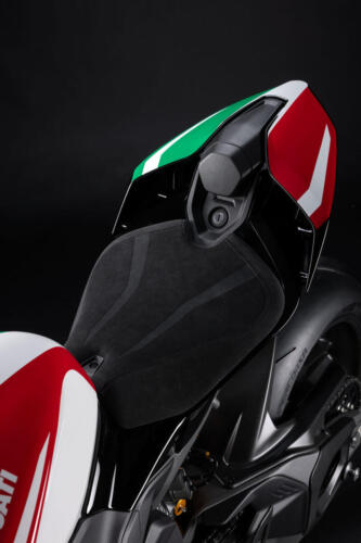 Ducati Panigale V4 Tricolore - 2025 (72)