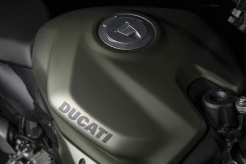 Ducati Streetfighter V2 Storm Green (18)