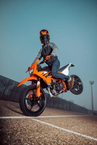 KTM 125 SMC R (2)