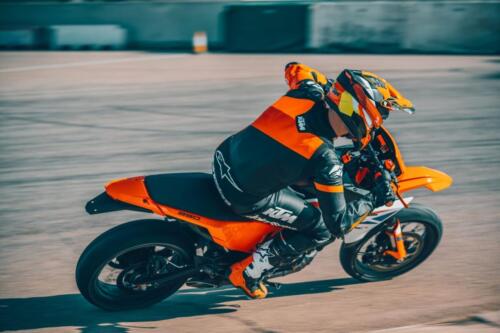 KTM 390 SMC R (15)