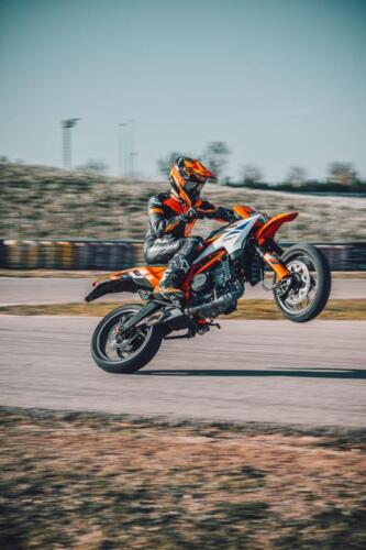 KTM 390 SMC R (25)