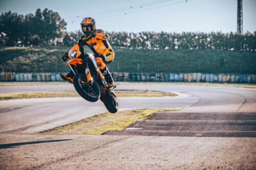 KTM 390 SMC R (40)