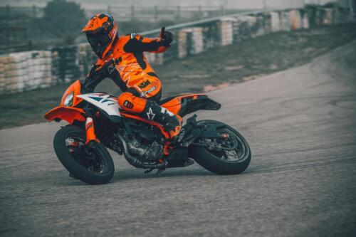 KTM 390 SMC R (51)