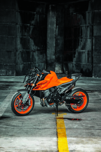 KTM 990 Duke - 2024 (1)