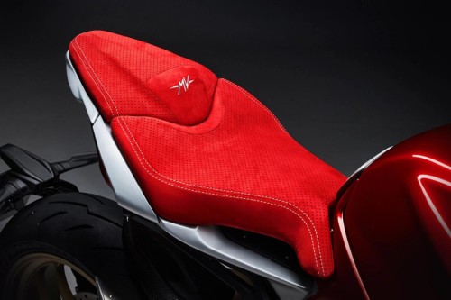 MV-Agusta-Brutale-950-Serie-Oro-2026 (7)
