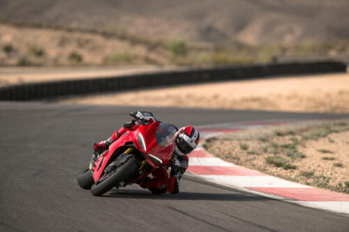 MY25_PANIGALE_V2S_DINAMICHE _7__UC719960_High