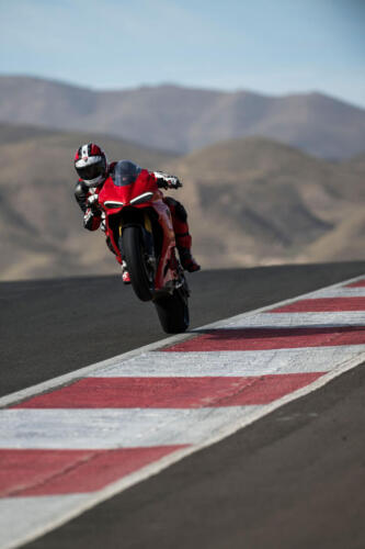 MY25_PANIGALE_V2S_DINAMICHE _9__UC719962_High