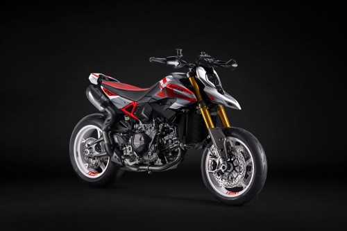 MY26_HYPERMOTARD_V2S_STUDIO _13__UC873994_High