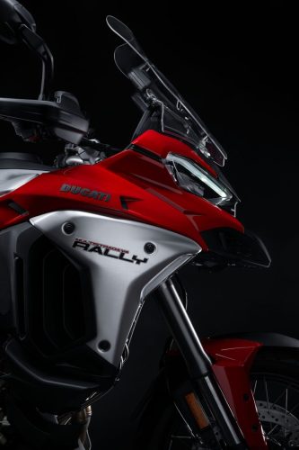 MY26_MULTISTRADA_V4_RALLY_DUCATI_RED _12__UC856441_High