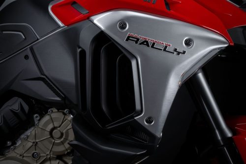MY26_MULTISTRADA_V4_RALLY_DUCATI_RED _13__UC856444_High