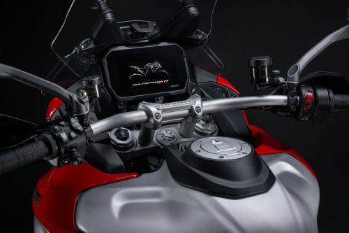 MY26_MULTISTRADA_V4_RALLY_DUCATI_RED _21__UC856450_High