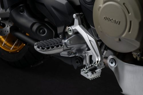 MY26_MULTISTRADA_V4_RALLY_JADE_GREEN _11__UC856403_High