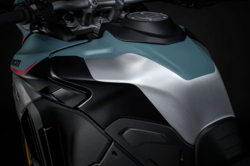 MY26_MULTISTRADA_V4_RALLY_JADE_GREEN _15__UC856407_High