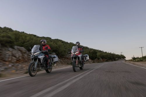 MY26_MULTISTRADA_V4_RALLY_STATICS_HERO _30__UC856370_High