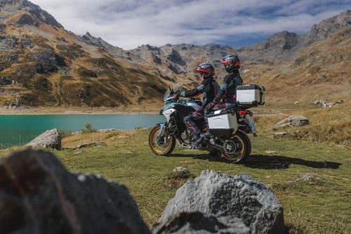 MY26_MULTISTRADA_V4_RALLY_STATICS_HERO _9__UC856389_High