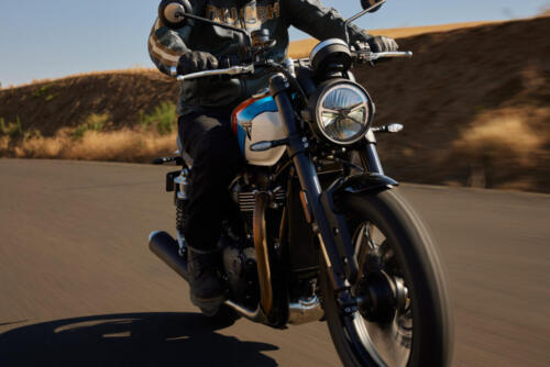 OE_SpeedTwin900_MY25_011566_JP