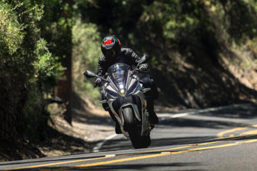 Suzuki GSX-8R - 2024 (21)