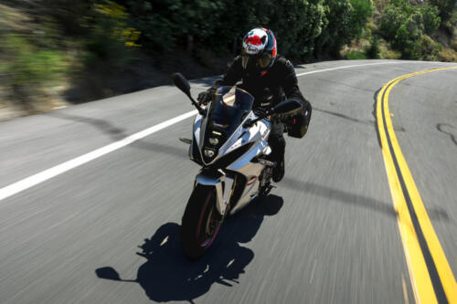 Suzuki GSX-8R - 2024 (28)