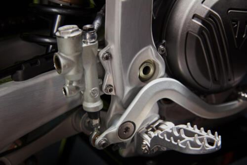 Triumph TF 250-X (40)