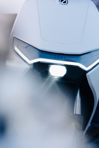 ZEROMOTORCYCLES-LS1-Lifestyle-12